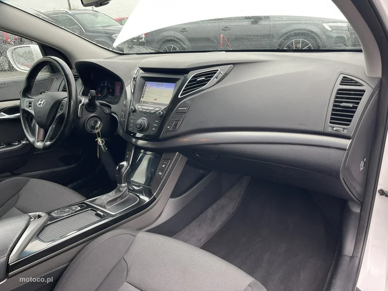 Hyundai i40 10