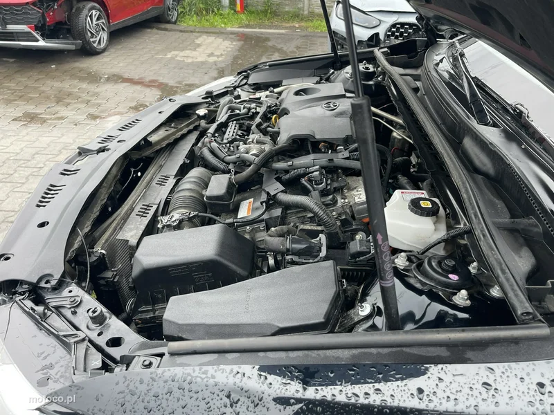 Toyota Camry XV70 17