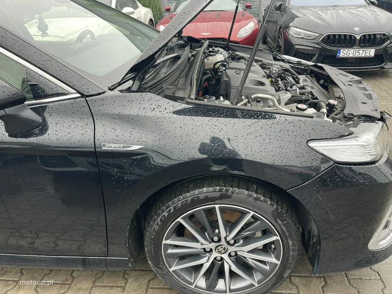 Toyota Camry XV70 8