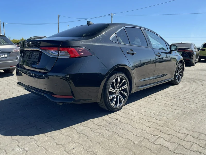 Toyota Corolla E210 2