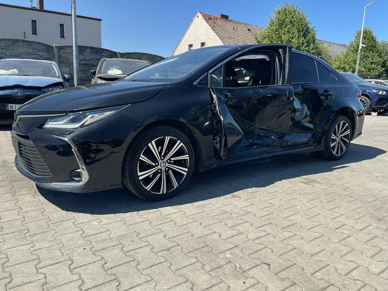 Toyota Corolla E210 7