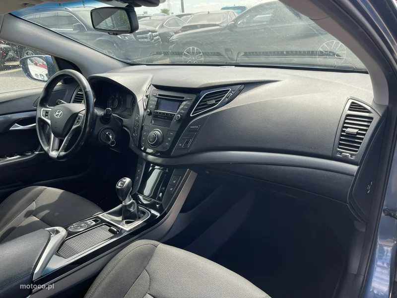 Hyundai i40 13