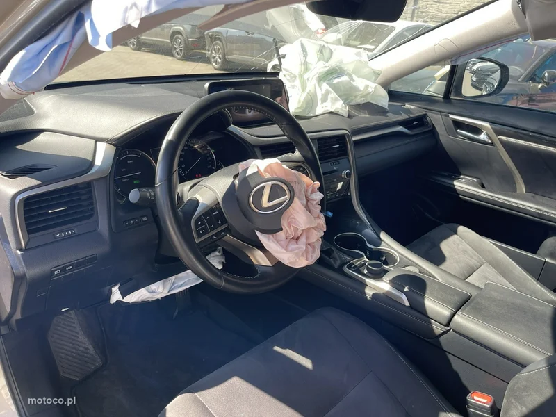 Lexus RX 6