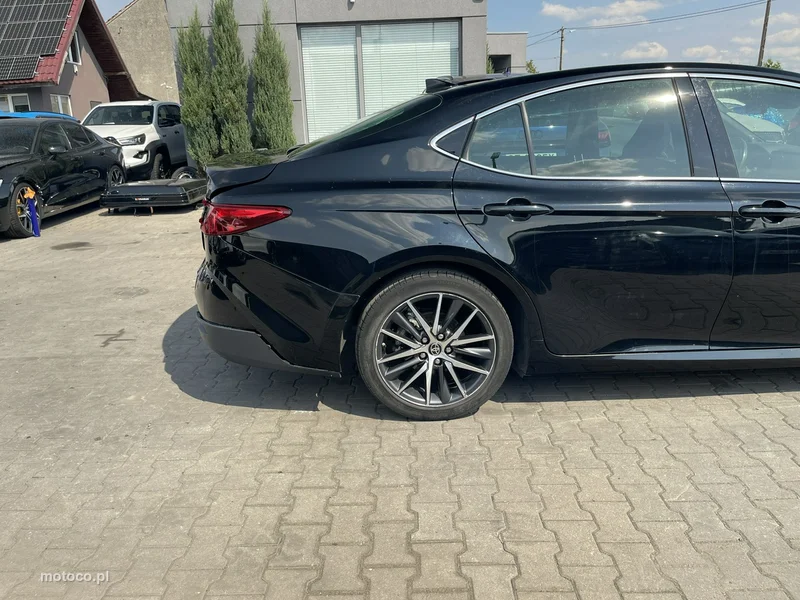Toyota Camry XV70 2
