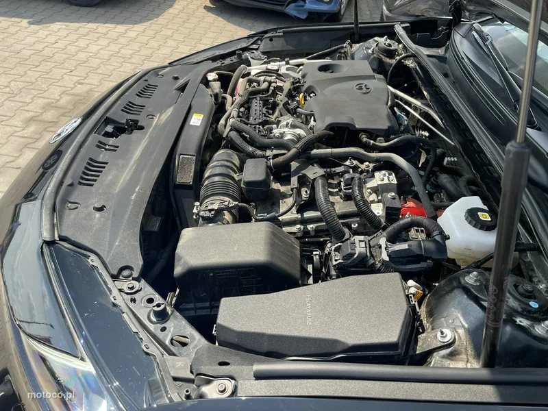 Toyota Camry XV70 20