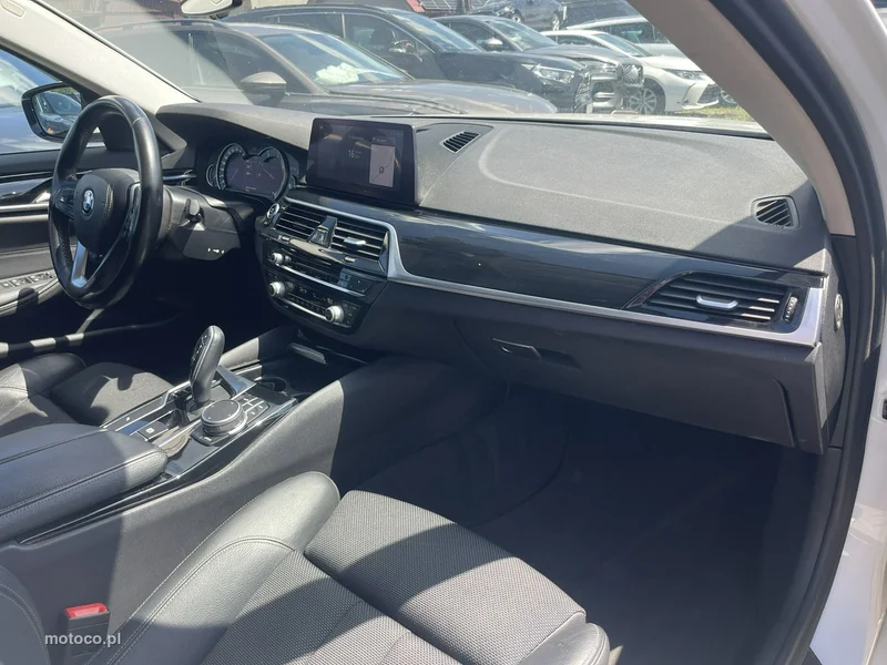BMW Seria 5 G30 520 16
