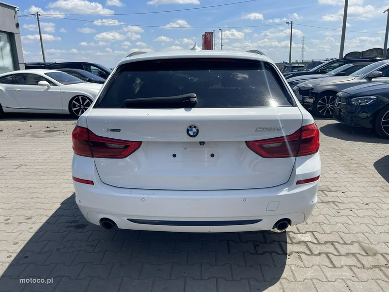 BMW Seria 5 G30 520 3