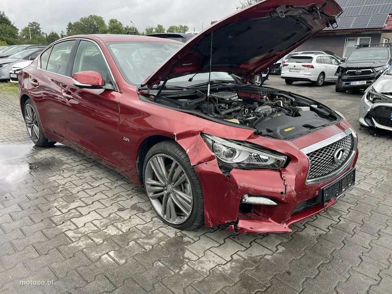 Infiniti Q50 3