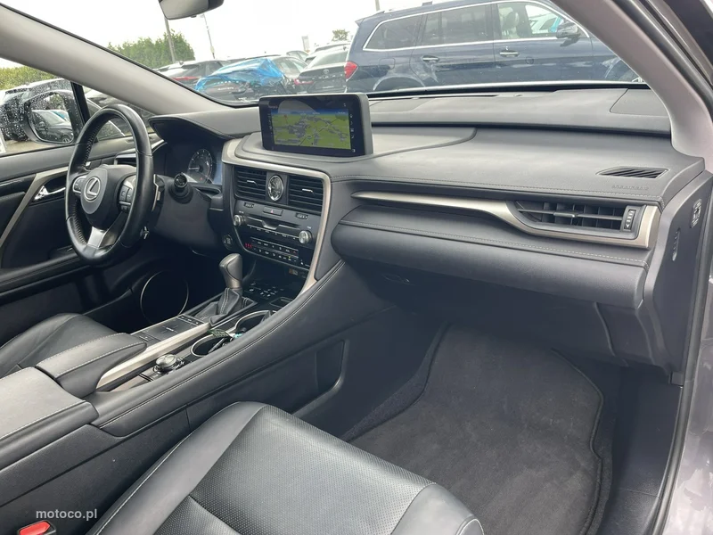 Lexus RX 12