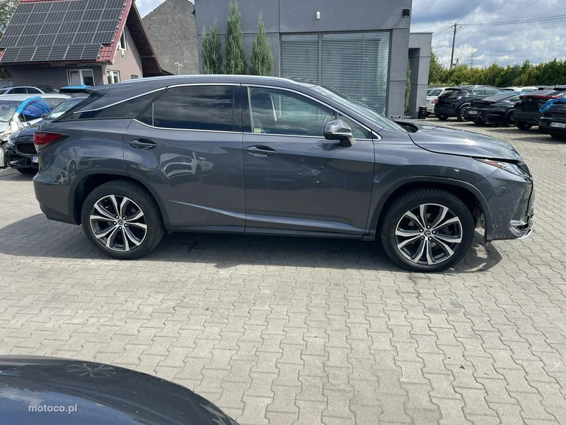 Lexus RX 7