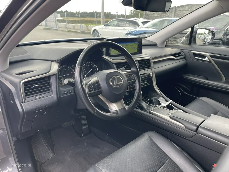 Lexus RX 8
