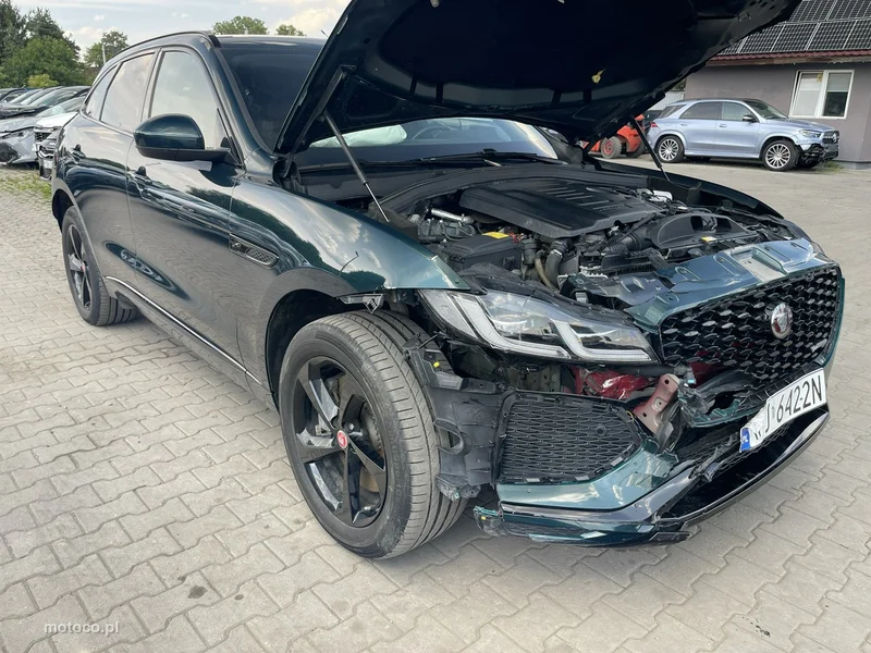 Jaguar F-Pace 6