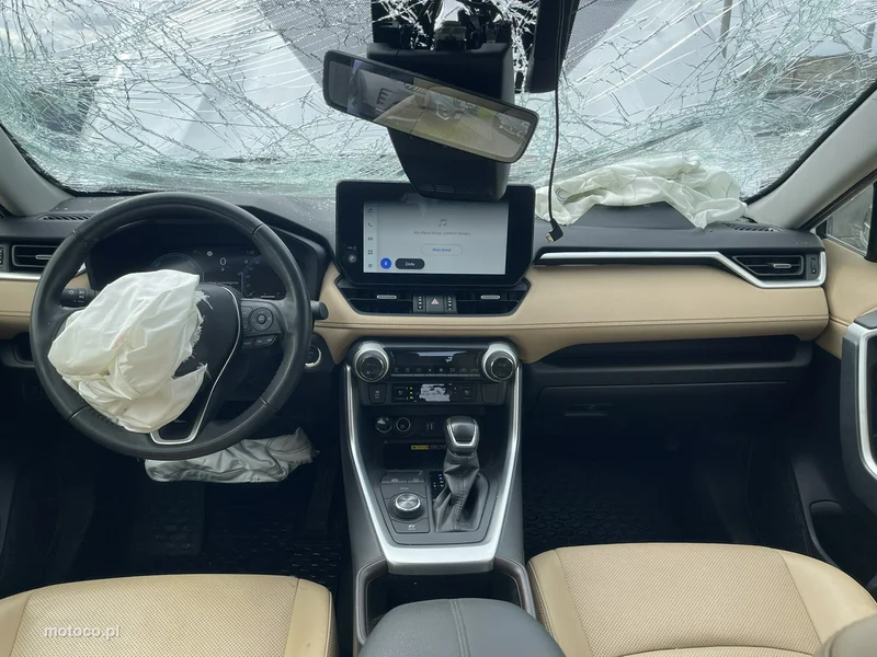 Toyota RAV 4 XA50 11