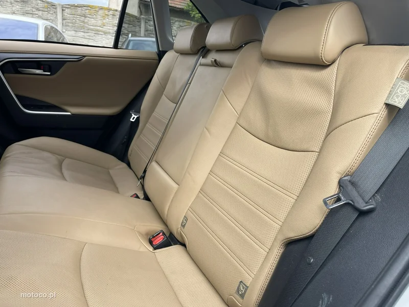 Toyota RAV 4 XA50 14
