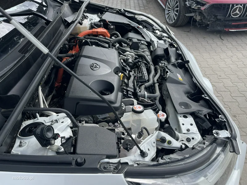 Toyota RAV 4 XA50 17