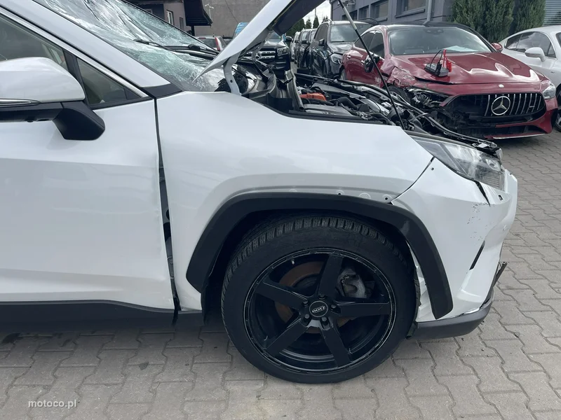Toyota RAV 4 XA50 3