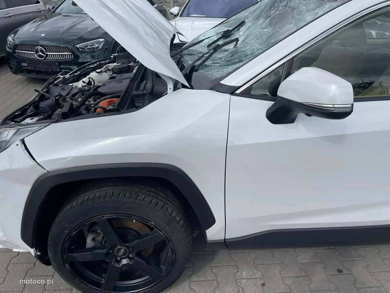 Toyota RAV 4 XA50 6