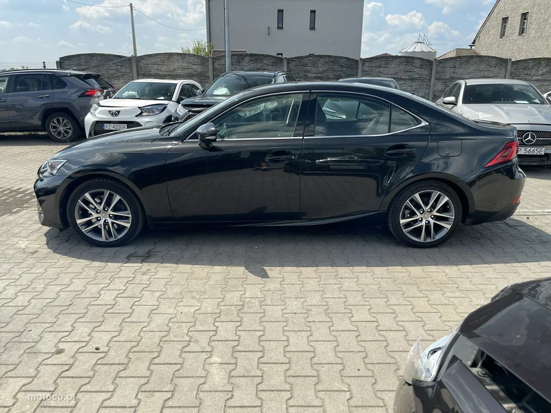 Lexus IS 3