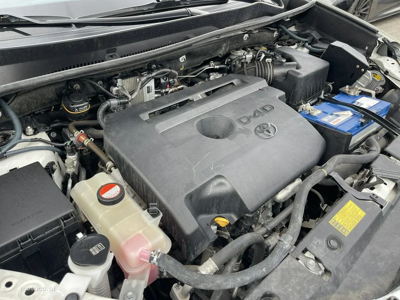 Toyota RAV 4 XA40 14