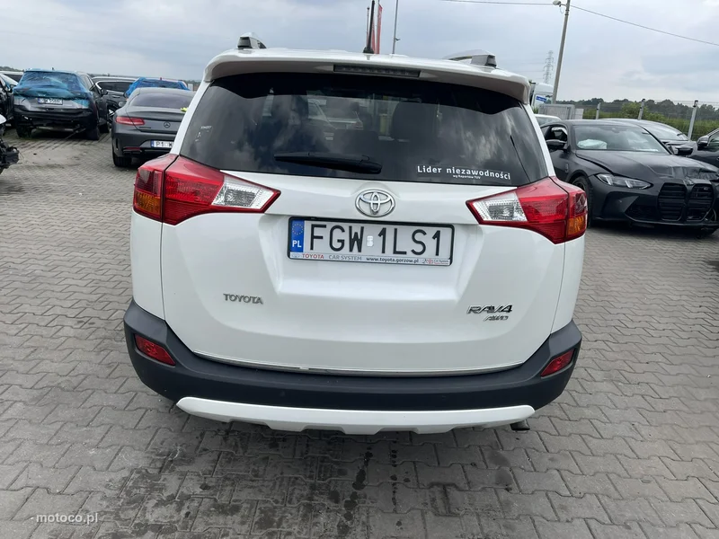 Toyota RAV 4 XA40 5