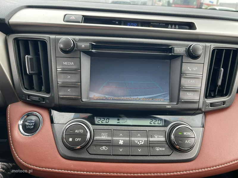 Toyota RAV 4 XA40 9