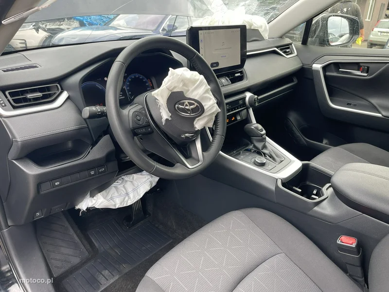 Toyota RAV 4 XA50 11
