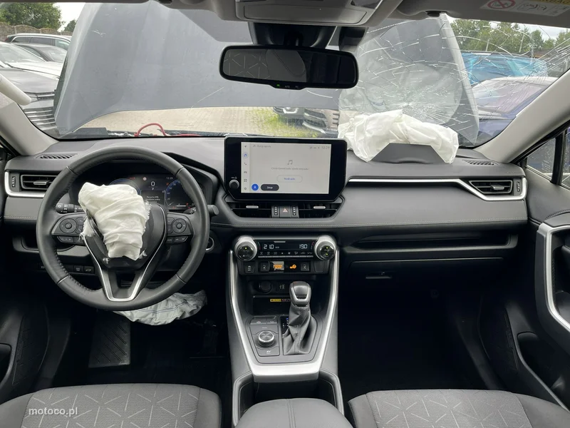 Toyota RAV 4 XA50 12