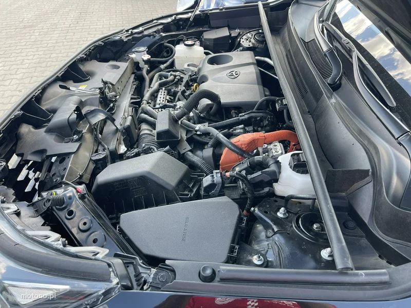 Toyota RAV 4 XA50 10
