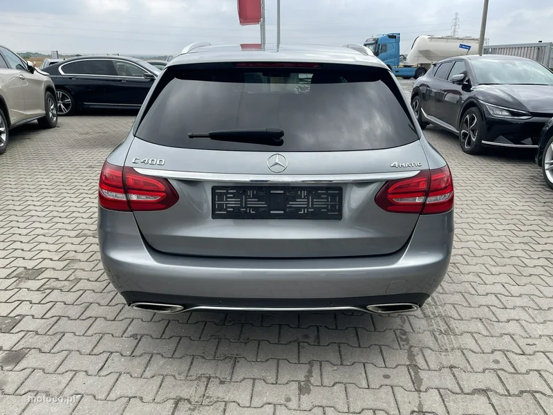 Mercedes-Benz Klasa C W205 C 400 2