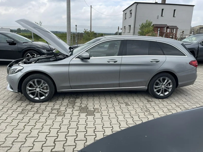 Mercedes-Benz Klasa C W205 C 400 4