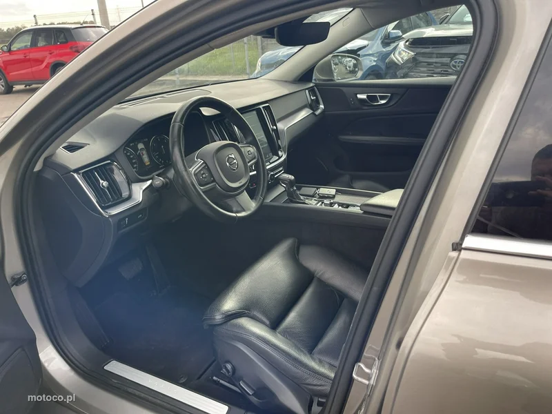 Volvo V60 9