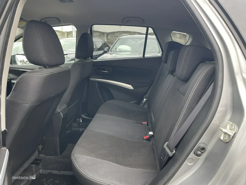 Suzuki (SX4) S-Cross 10