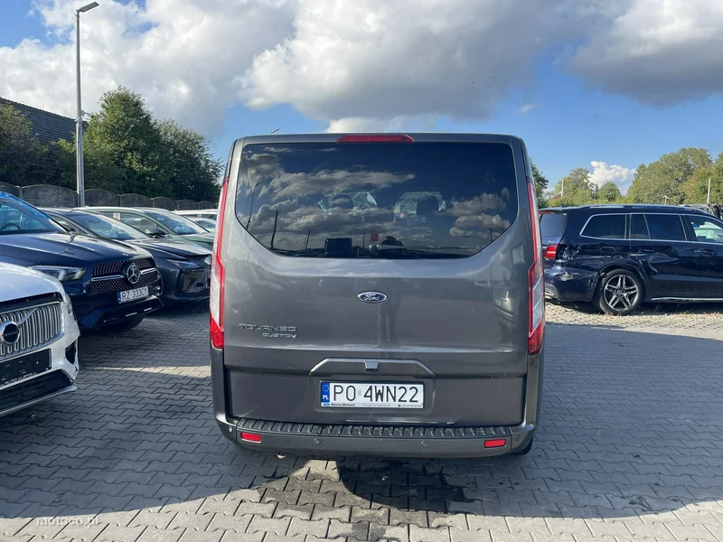 Ford Tourneo Custom 3
