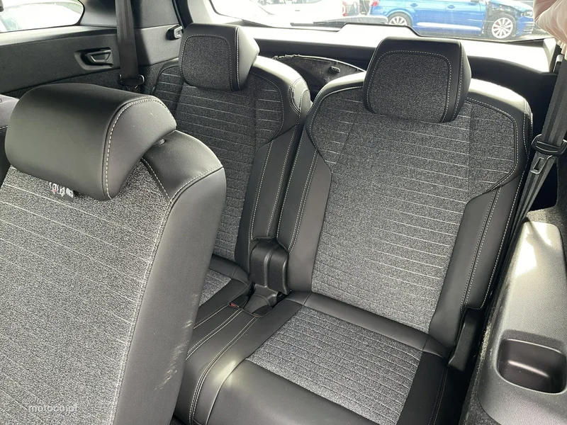 Peugeot 5008 14