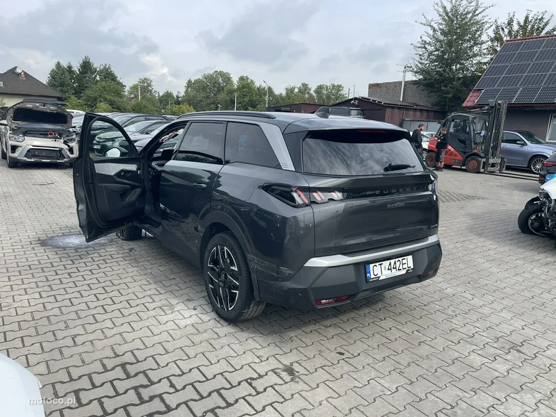 Peugeot 5008 3