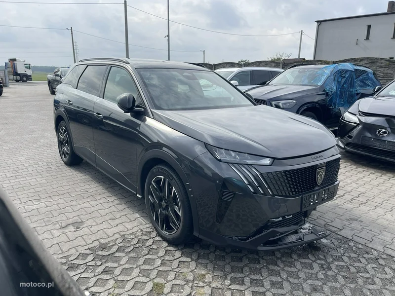 Peugeot 5008 8