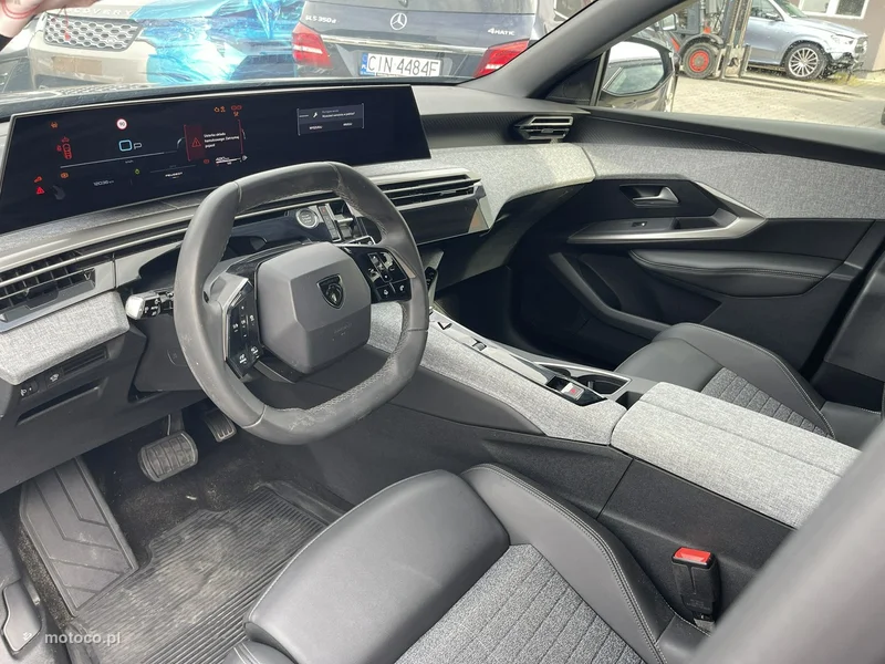Peugeot 5008 9