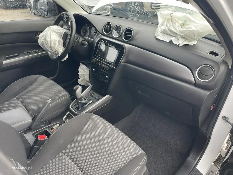 Suzuki Vitara 8