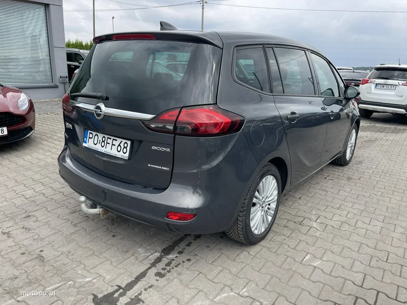Opel Zafira C Tourer 4