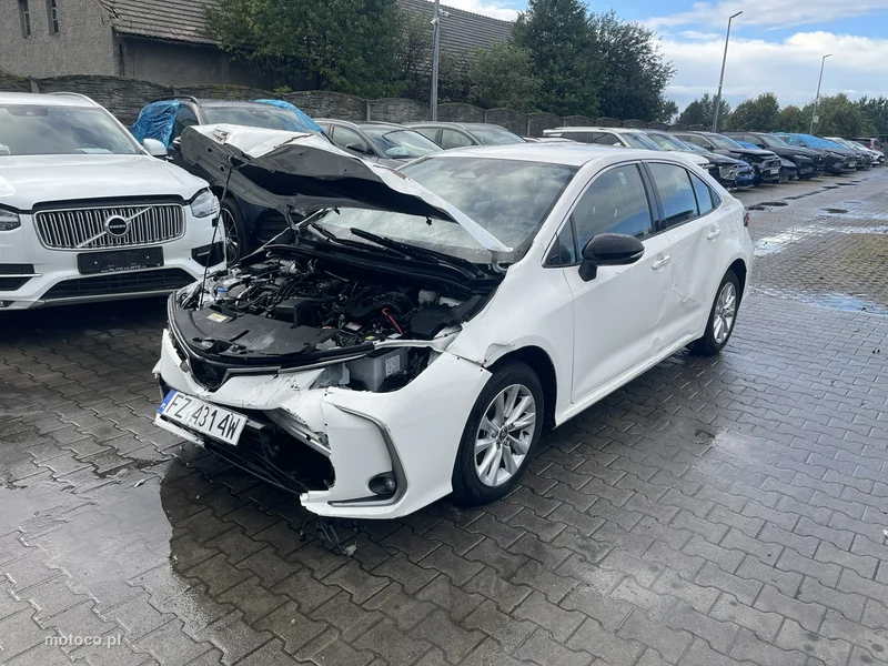 Toyota Corolla E210 2