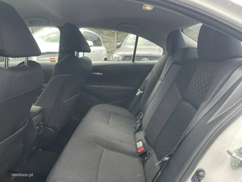 Toyota Corolla E210 9