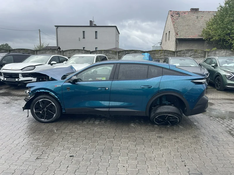 Peugeot 408 4