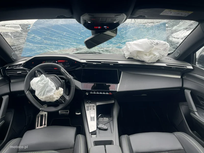 Peugeot 408 7