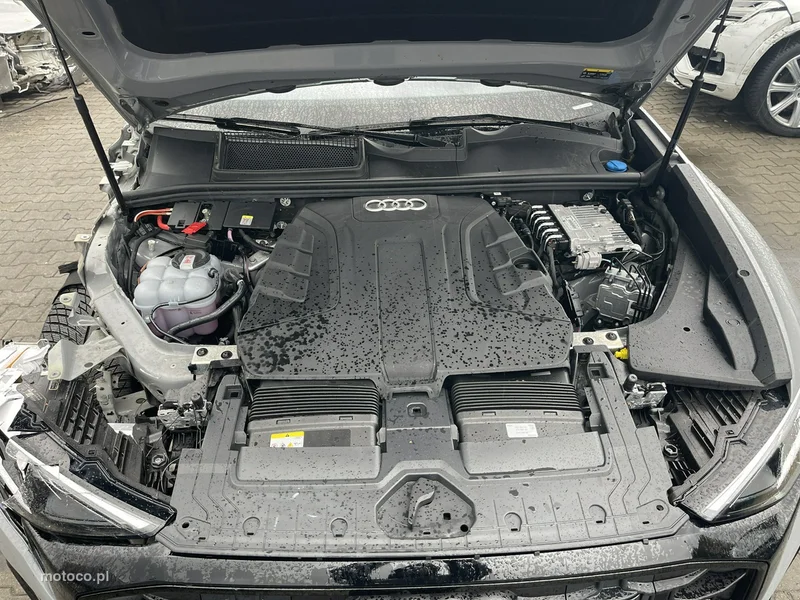 Audi Q8 4M 16