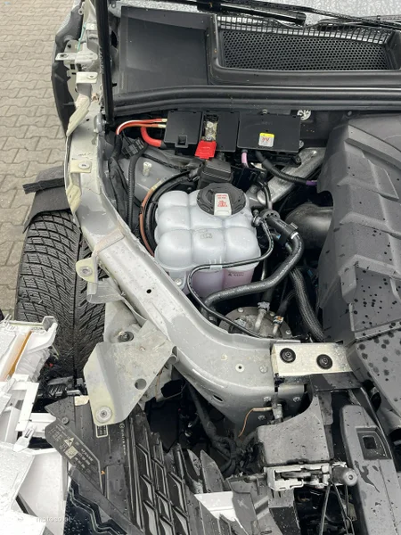 Audi Q8 4M 8
