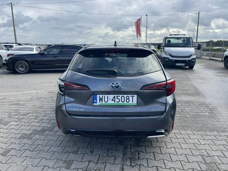 Toyota Corolla E210 2