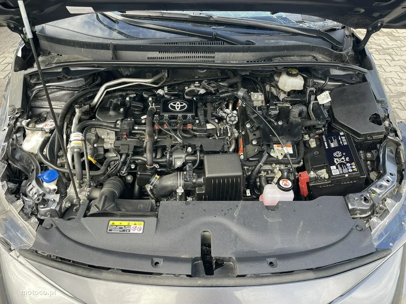 Toyota Corolla E210 12