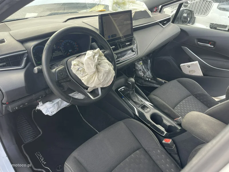 Toyota Corolla E210 11