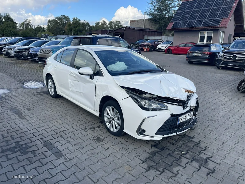 Toyota Corolla E210 2