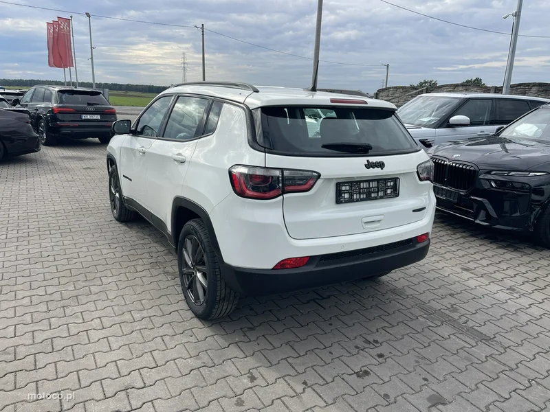 Jeep Compass 4